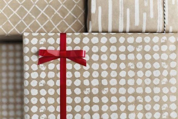 Cadeaux inoubliables : Personnalisation et expériences à vivre